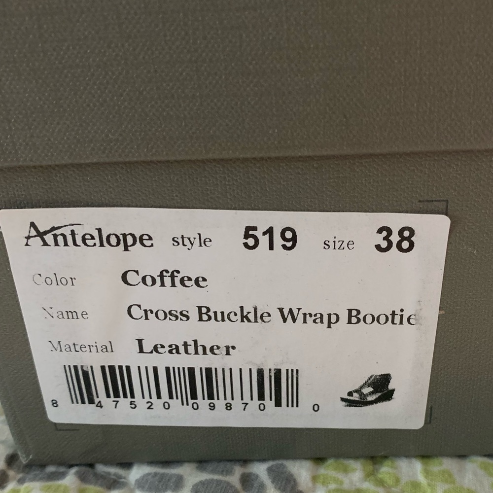 Antelope Sandals View 2